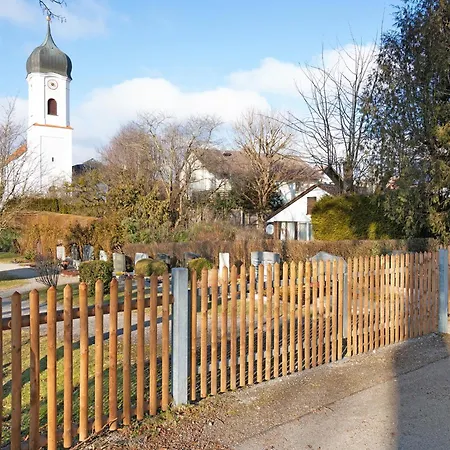 Am Schoenbach Apartment Utting am Ammersee