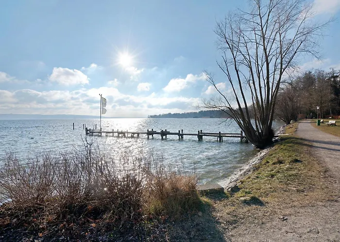Am Schoenbach Daire Utting am Ammersee